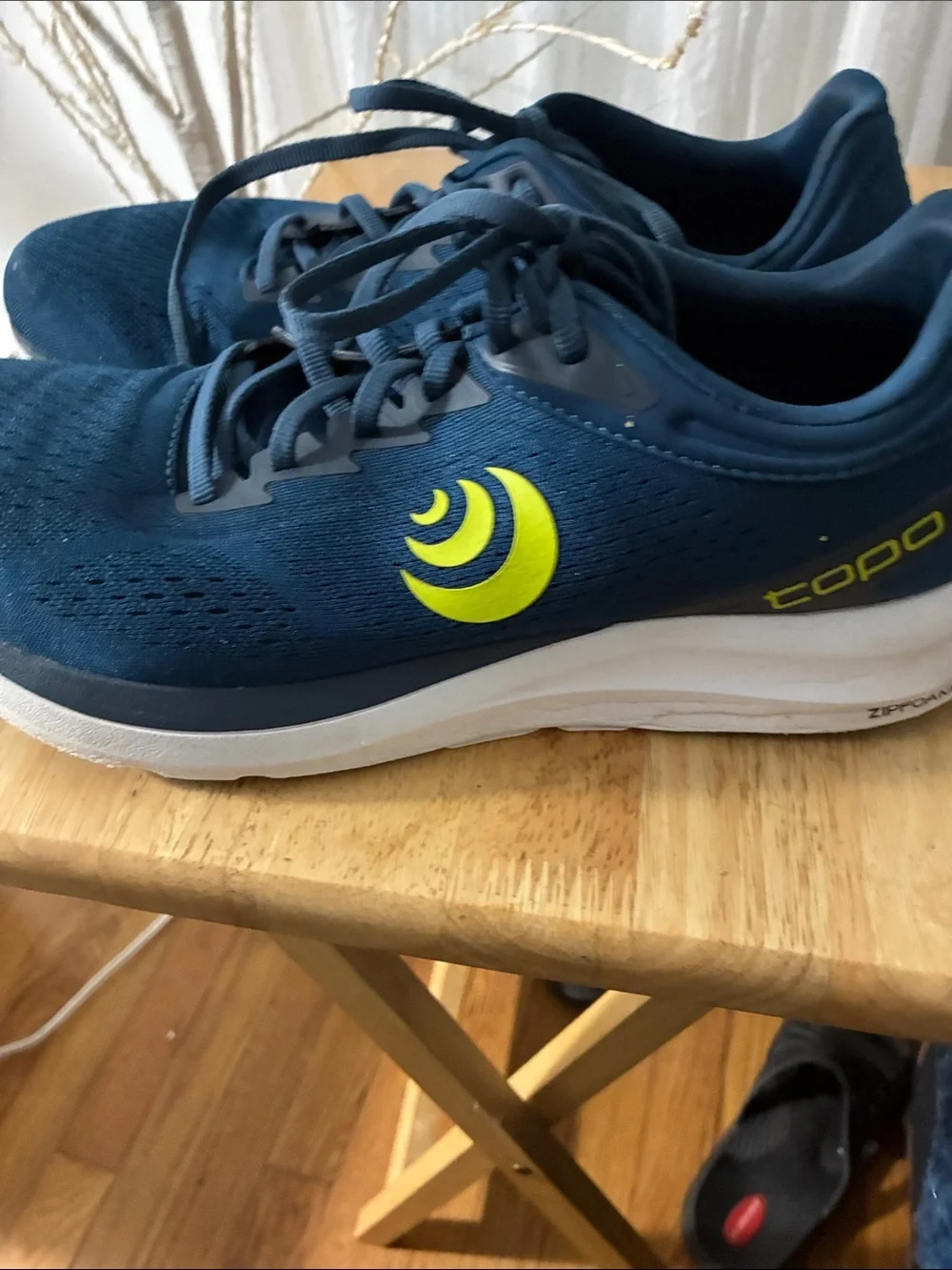 Hoka Lightweight Running Shoes  Maximalist Cushioning and Comfortable Women’s 10